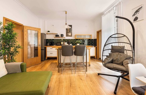 Iserlohn Apartment | MOLA Apartments-Altstadtwohnung mit Terrasse