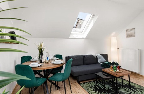 Bachviertel Apartment | MOLA Apartments-Moderne Ferienwohnung mit Klimaanlage im Zentrum-3 Pers-mit Balkon-Grill-Gratis Parkplatz-WLAN
