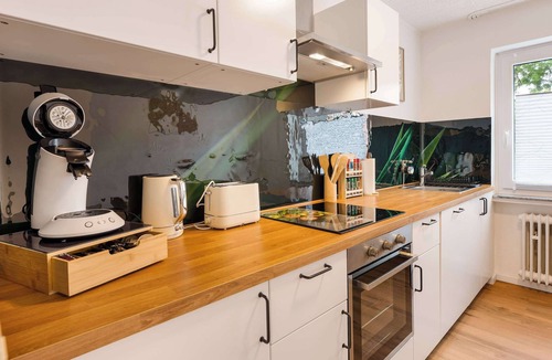 Schwerte Apartment | MOLA Apartments-Ruhrnah-Zentrum-Balkon-Parken-4P.