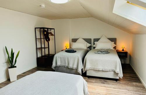 Vohburg an der Donau Apartment | Monkey Flat 2 Zimmer Wohnung in Vohburg mit Büro