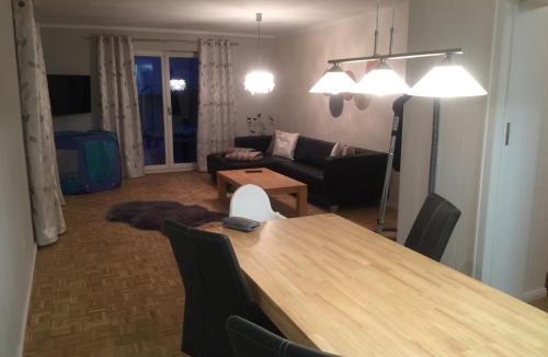 Freyung Apartment | Monteurwohnung mit 3 Schlafzimmern, 5 Einzelbetten, 80qm, EG, zentral Freyung