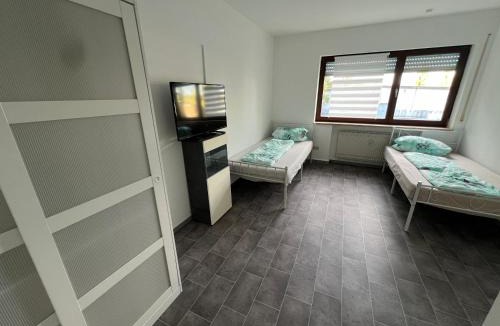 Gerbrunn Apartment | Monteurzimmer 1, Würzburg, Gerbrunn, Gemeinschaft Küche, WC, Dusche