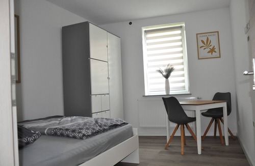 Butthard House | Monteurzimmer WalMel, TV, WiFi free, parking lot