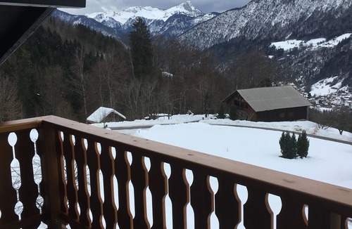 Les Villards-sur-Thones Apartment | Mountain apartment with superb view of the Lachat mountain