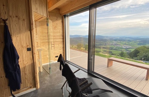 Grainet Ski Chalet | Mountain chalet view