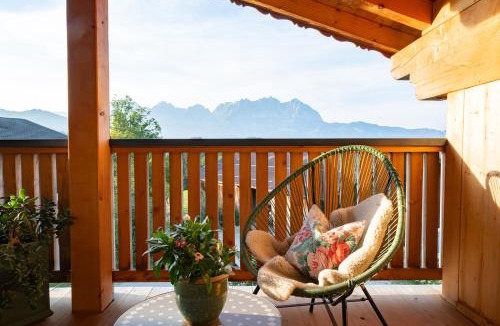Kitzbuehel Apartment | Mountain Vista - Bio Yoga Hof