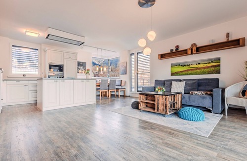 Imst Apartment | Mountainpenthouse - lovely apartment with WiFi in the middle of mountains
