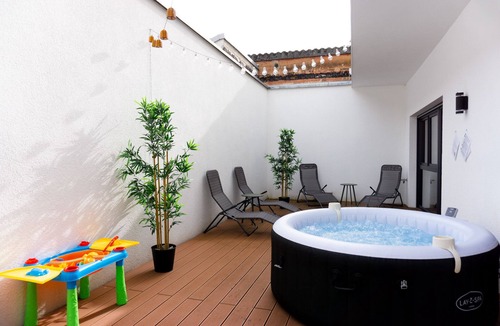 Osterreicher Kolonie Apartment | MT Living Große Terasse - Whirlpool