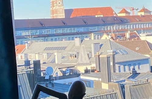 Ludwigsvorstadt-Isarvorstadt Apartment | Munich Best Location - Top Floor Apartment - Great Views