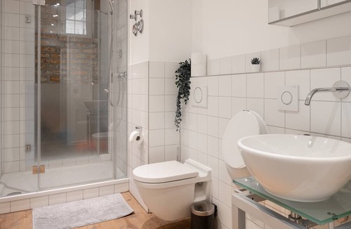 Ludwigsvorstadt Apartment | Munich City - Two BR Apartment with Great Kitchen
