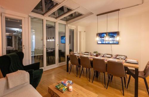 St. Paul Apartment | Munich Large Apartment 155 qm and 5 Bedrooms with Roof Terrace in centrally located 1 to 14 Guests