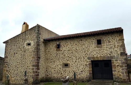 San Bartolome de Meruelo House | Museo de las Campanas, Vierna