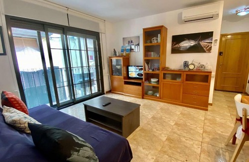 Vilanova I la Geltru Apartment | Nasta Vilanova Apartment HUTB-017614