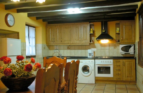 Valcarlos Cottage | Navarlaz House for 13 people