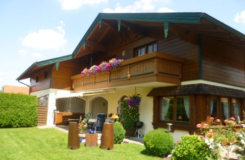 Eggstatt Apartment | Near Chiemsee: Holiday "Elisabeth" in Eggstätt, wellness & relax