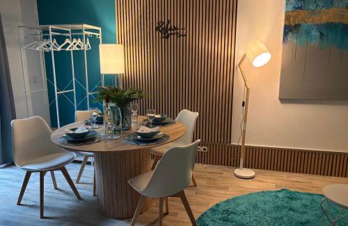 Leubnitz-Neuostra Apartment | NEU Ferienwohnung in Dresden mit großer Terrasse I separate Küche I Eckbadewanne und Dusche