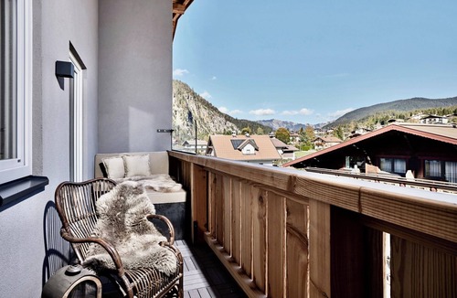 Ehrwald Apartment | Neu! Luxuriöses Apartment in Ehrwald mit Pool, Sauna, am Golfplatz