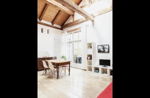Schernfeld Apartment | NEU! Studio Beim Kirchschuster