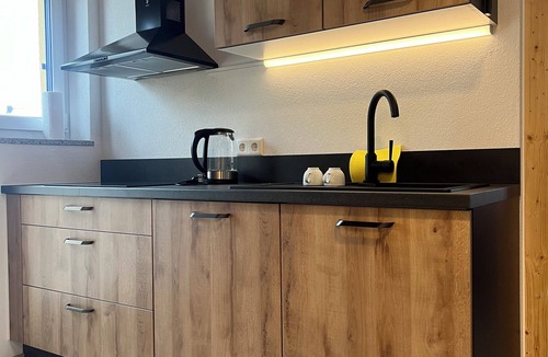 Singen Apartment | Neue Ferienwohnung 35qm u. Balkon in Sehr Schöner Lage, Direkt am Fluss