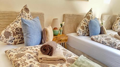 Koetz Apartment | NEUE Sonnige große Villa Ferienwohnung, , NUR 10 min ZU Fuß VON LEGOLAND entfernt,126 m2 stillvolle Ferienwohnung NR 1 , wunderschöner Garten mit Terrasse und Waldblick, großes Bad, ruhige Lage, Erholung My Luxury Apartments