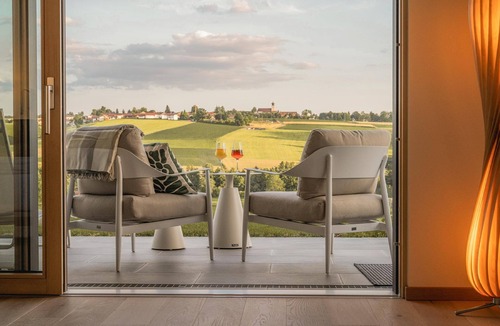 Thyrnau Apartment | New luxury lofts with private spa on the golf course near Passau