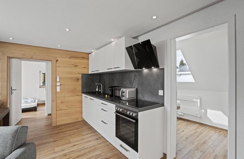 Waggershausen Condo | Newly renovated vacation apartment with terrace in a central location in Friedrichshafen