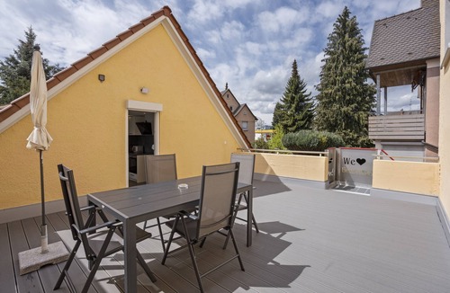 Waggershausen Condo | Newly renovated vacation apartment with terrace in a central location in Friedrichshafen