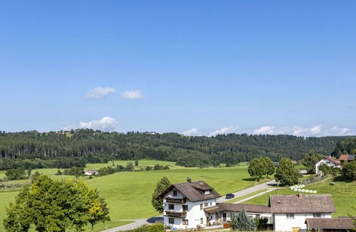 Obergunzburg Apartment | Newly renovated vacation apartment
