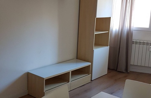 Las Acacias Apartment | Next to Puerta Toledo and Carlos III University. Minimun stay 6 months