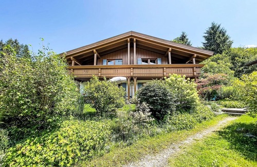 Aschau im Chiemgau House | Nice apartment in villa for 6 guests with TV and terrace