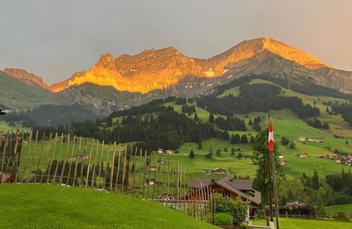 Adelboden Apartment | Nice apartment for 2 guests with WIFI and balcony