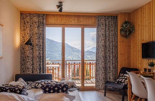 Veysonnaz Apartment | Nice apartment for 3 people with WIFI, TV and balcony