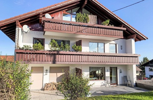 Oy-Mittelberg Apartment | Nice apartment for 4 guests with WIFI, TV, terrace and pets allowed