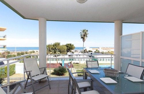 Les Deveses Apartment | Nice apartment for 6 people with WIFI, A/C, pool, TV and terrace