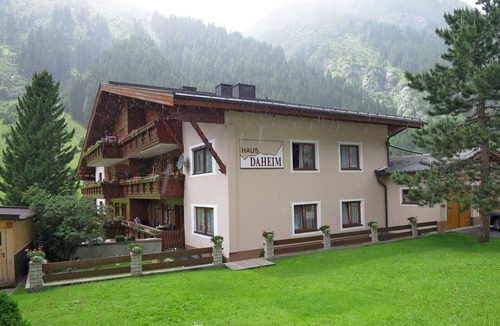 Plangeross Apartment | Nice apartment for 5 guests with WIFI, TV, terrace and pets allowed