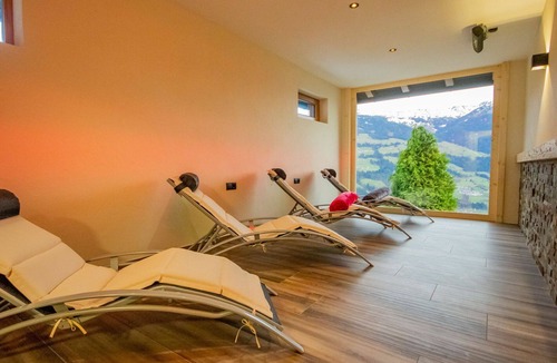 Fuegenberg Apartment | Nice apartment for 11 people with WIFI, TV and balcony