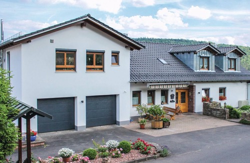 Graefendorf Apartment | Nice apartment in Gräfendorf