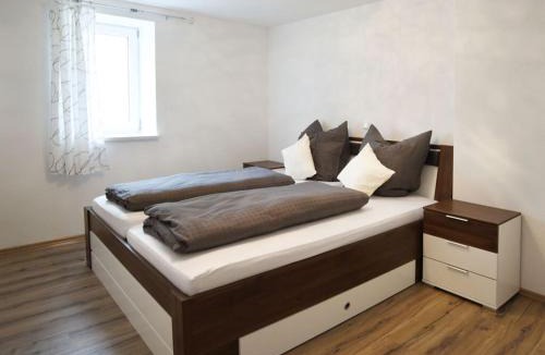 Himmelkron Apartment | Nice apartment in Himmelkron