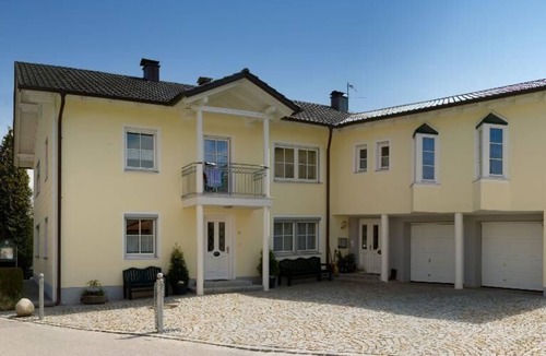 Hartkirchen Apartment | Nice apartment with terrace in a quiet location