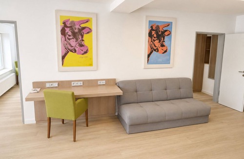 Hamm Apartment | Nice Flats Premium 4-Room, 6-Bed Apartment, 3 Bedrooms, Smart TV, Kitchen