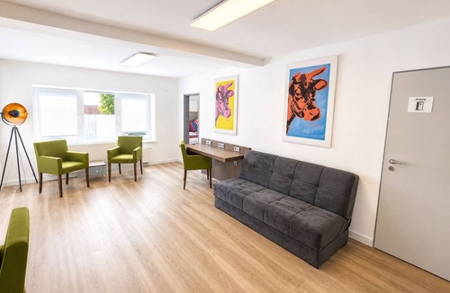 Hamm Apartment | Nice Flats Premium 4-Room, 6-Bed Apartment, 3 Bedrooms, Smart TV, Kitchen