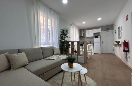 Pueblo Nuevo Apartment | Nice studio in Madrid URQ1