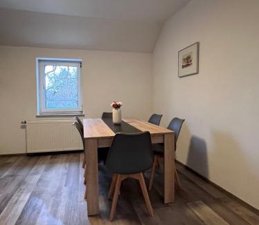 Links der Wertach-Sud Apartment | nice2be Schöpplerstr.