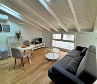 Cuatro Caminos Apartment | NIDOM-Loft Isturiz