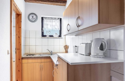 Steffenshagen Apartment | No. 1 - 3 room apartment with terrace and garden - Ostsee Bauernhof Schwalbennest OFC 15