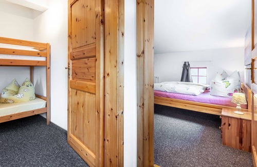 Steffenshagen Apartment | No. 1 - 3 room apartment with terrace and garden - Ostsee Bauernhof Schwalbennest OFC 15