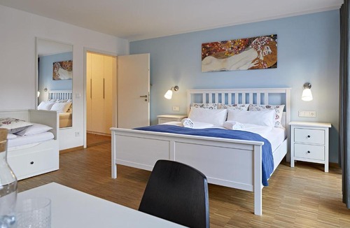 Innenstadt - Sankt Ulrich-Dom Hotel | NonStop Hotel Augsburg - Übernacht - HostelHotelHome -