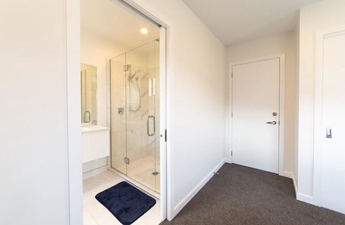 Lake Hayes House | NV Homes