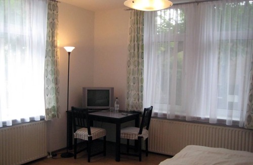 Neheim Bed & Breakfast | Obergeschoss 2 - Gästehaus Müller