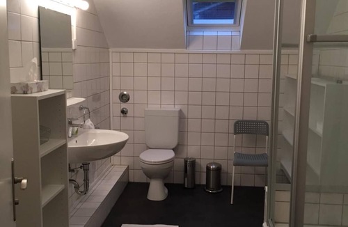 Neheim Bed & Breakfast | Obergeschoss 2 - Gästehaus Müller